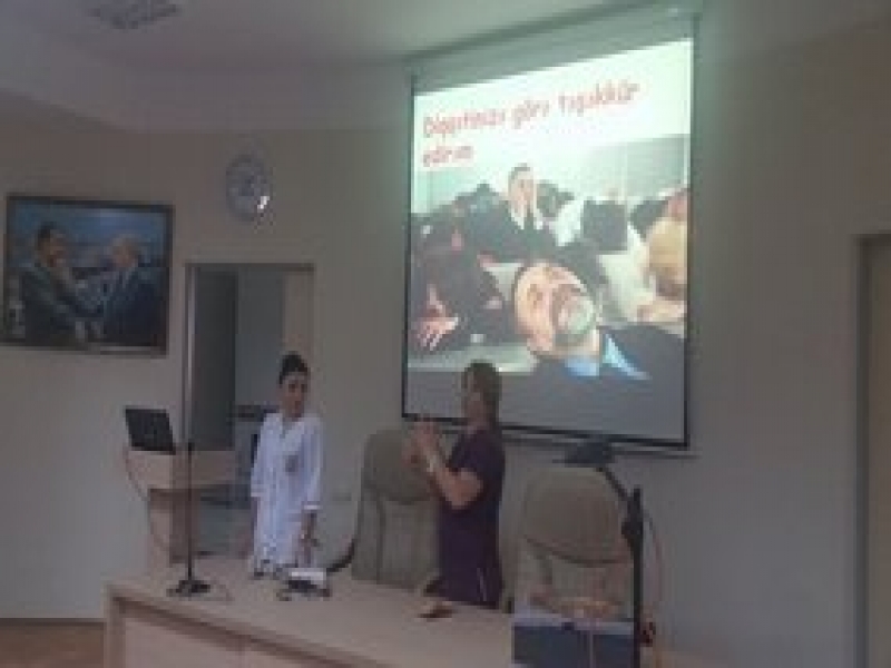 Tibb bacıları ilə növbəti təlimləndirici seminar keçirildi.